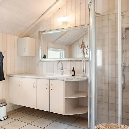 Cozy In With Kitchen Vinderup